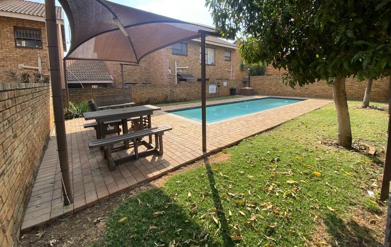 3 Bedroom Property for Sale in Honeydew Manor Gauteng