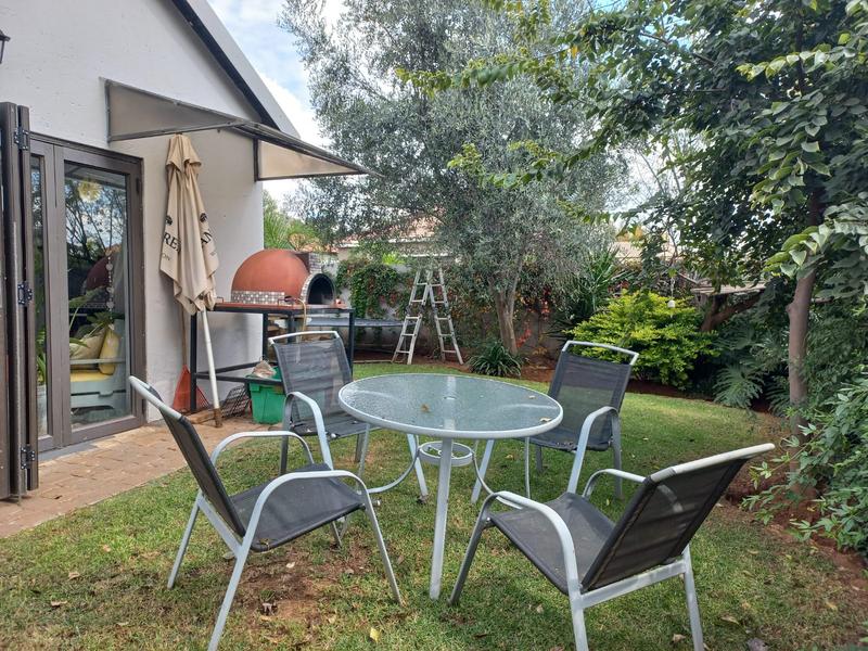 3 Bedroom Property for Sale in Raslouw Glen Gauteng