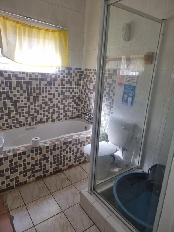 To Let 4 Bedroom Property for Rent in Kensington Gauteng