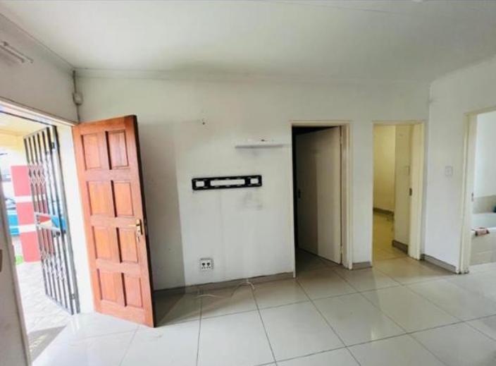 To Let 2 Bedroom Property for Rent in Salfin Gauteng