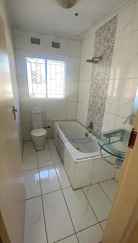 To Let 3 Bedroom Property for Rent in Birch Acres Gauteng