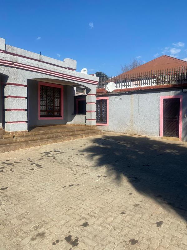 To Let 4 Bedroom Property for Rent in Bezuidenhout Valley Gauteng