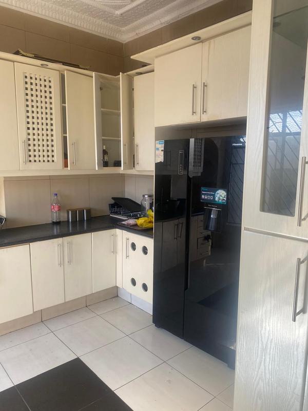 To Let 4 Bedroom Property for Rent in Bezuidenhout Valley Gauteng