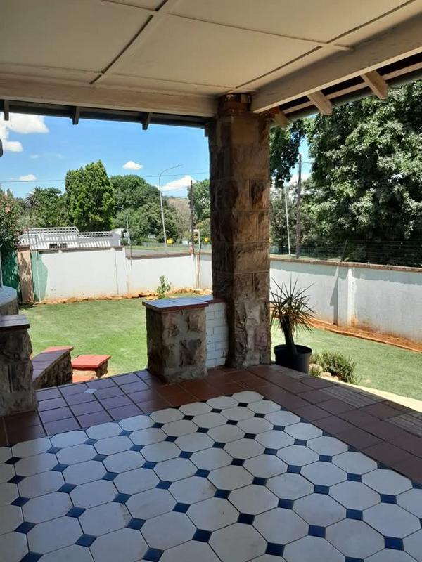 To Let 4 Bedroom Property for Rent in Kensington Gauteng