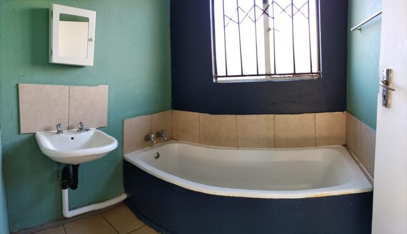 To Let 2 Bedroom Property for Rent in Protea Glen Gauteng