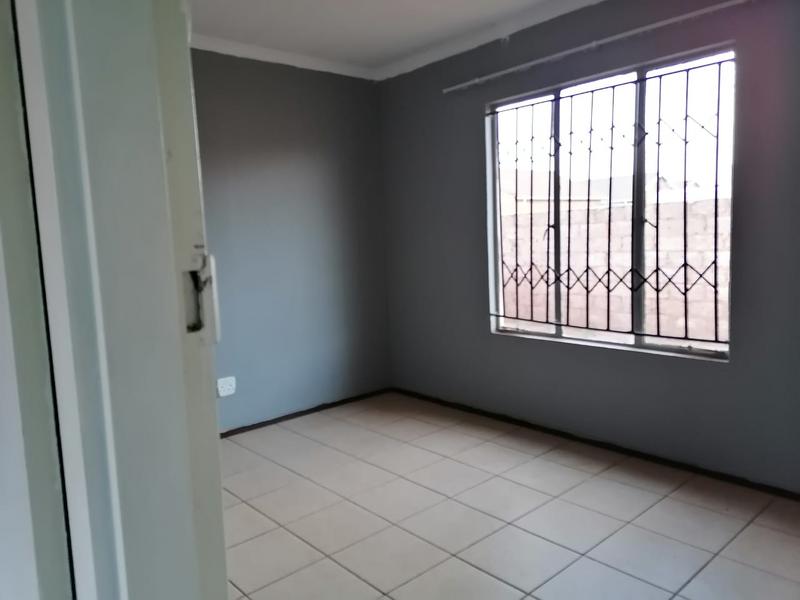 To Let 2 Bedroom Property for Rent in Protea Glen Gauteng