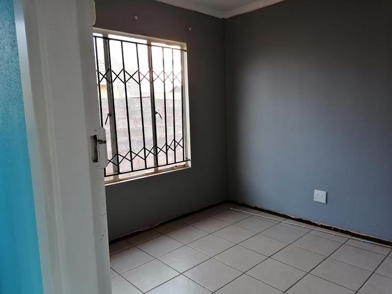 To Let 2 Bedroom Property for Rent in Protea Glen Gauteng