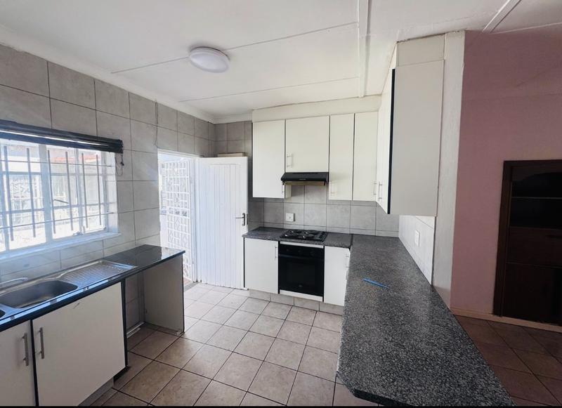3 Bedroom Property for Sale in Wychwood Gauteng