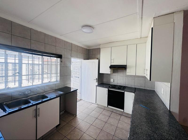 3 Bedroom Property for Sale in Wychwood Gauteng