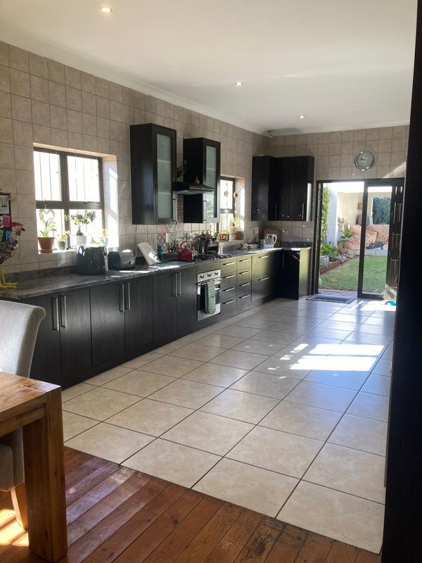 4 Bedroom Property for Sale in Kensington Gauteng