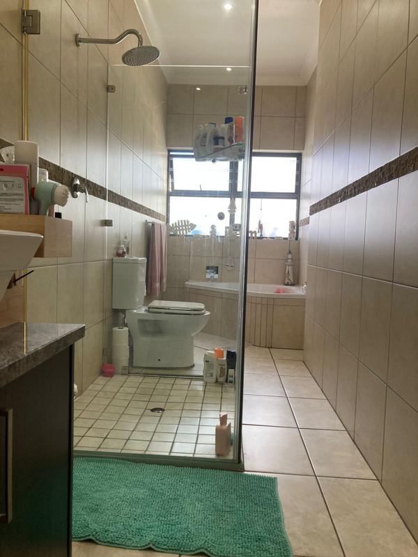 4 Bedroom Property for Sale in Kensington Gauteng