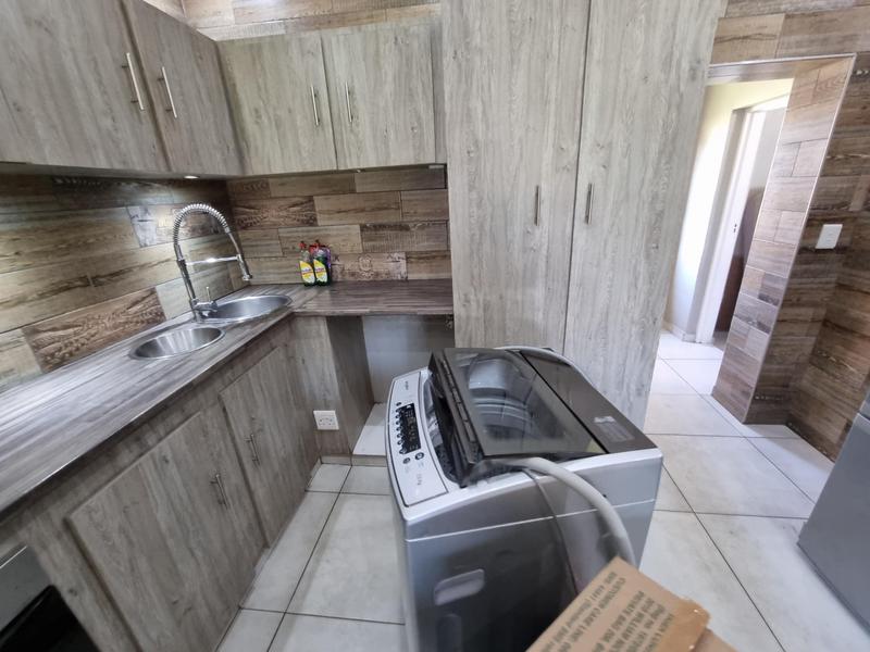 To Let 5 Bedroom Property for Rent in Brenthurst Gauteng
