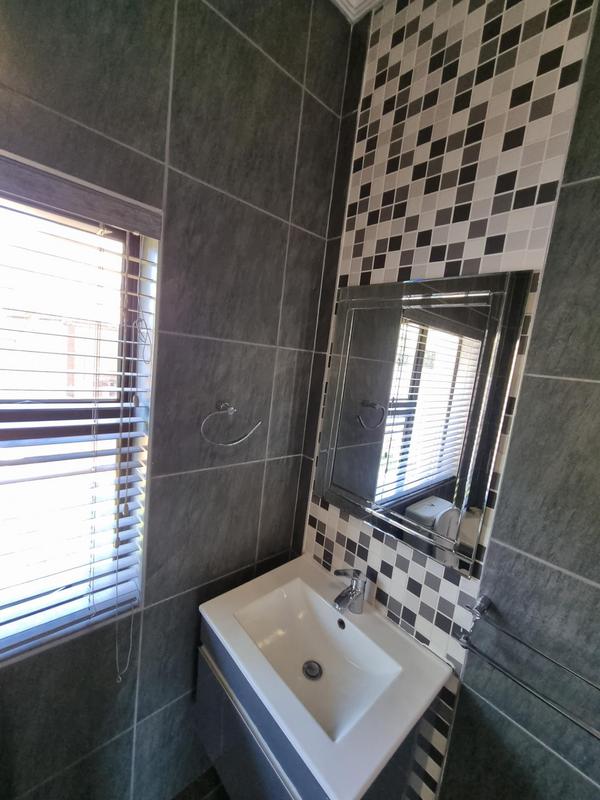 To Let 5 Bedroom Property for Rent in Brenthurst Gauteng