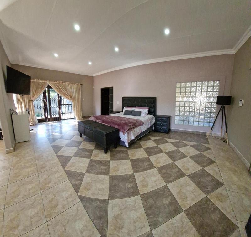 3 Bedroom Property for Sale in Sonneveld Gauteng