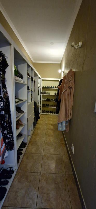 3 Bedroom Property for Sale in Sonneveld Gauteng