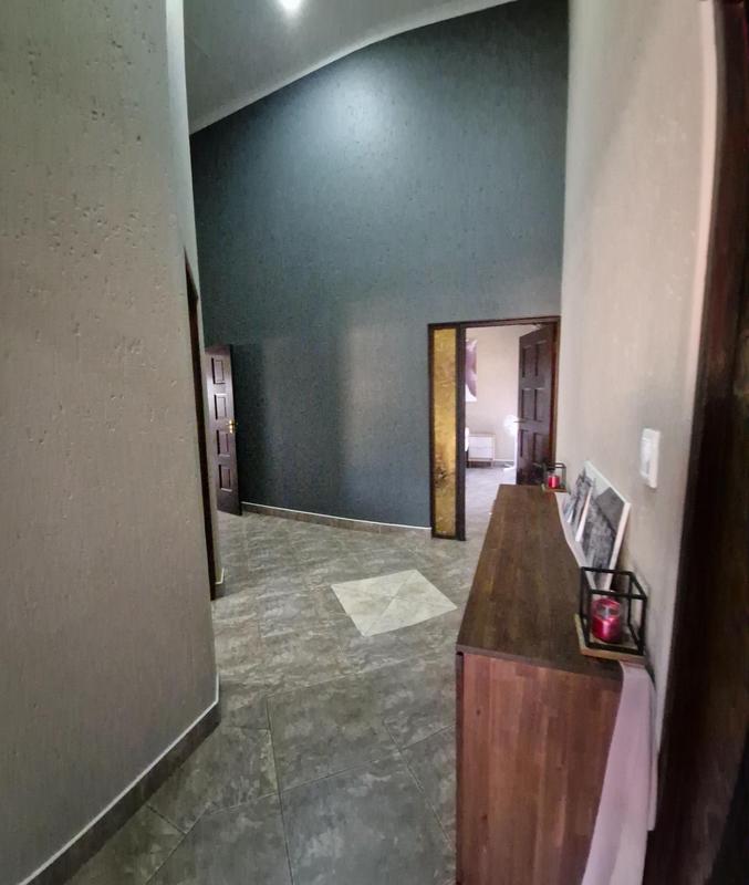 3 Bedroom Property for Sale in Sonneveld Gauteng