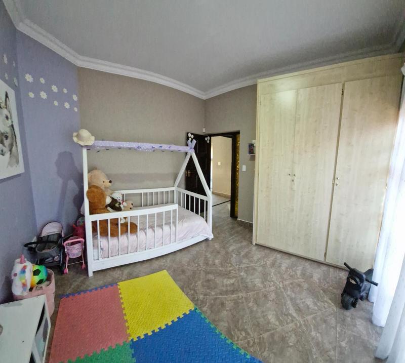 3 Bedroom Property for Sale in Sonneveld Gauteng