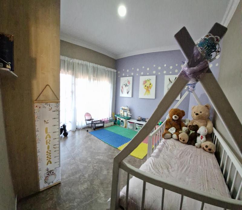 3 Bedroom Property for Sale in Sonneveld Gauteng