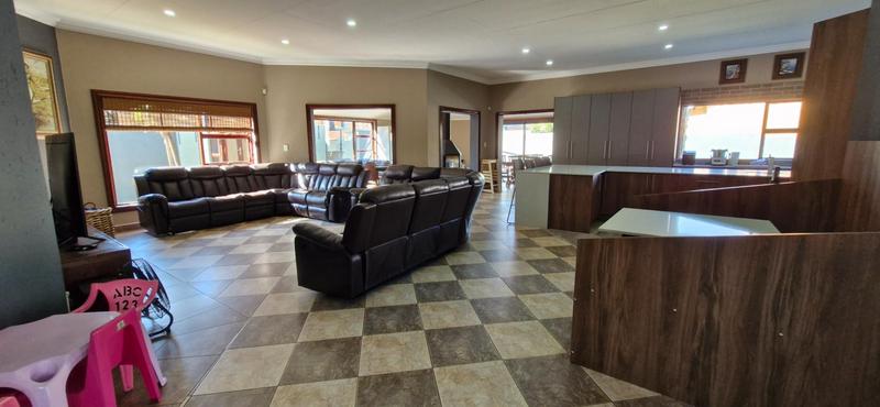 3 Bedroom Property for Sale in Sonneveld Gauteng