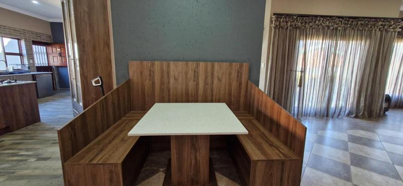 3 Bedroom Property for Sale in Sonneveld Gauteng
