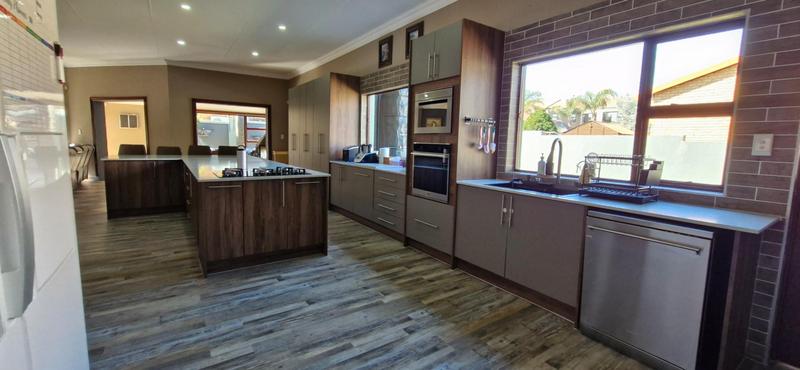3 Bedroom Property for Sale in Sonneveld Gauteng