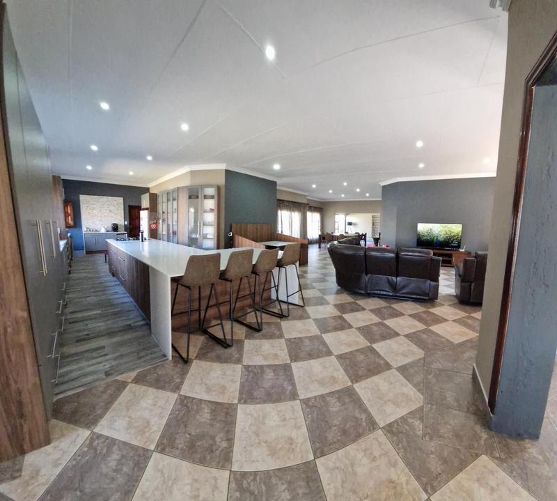 3 Bedroom Property for Sale in Sonneveld Gauteng