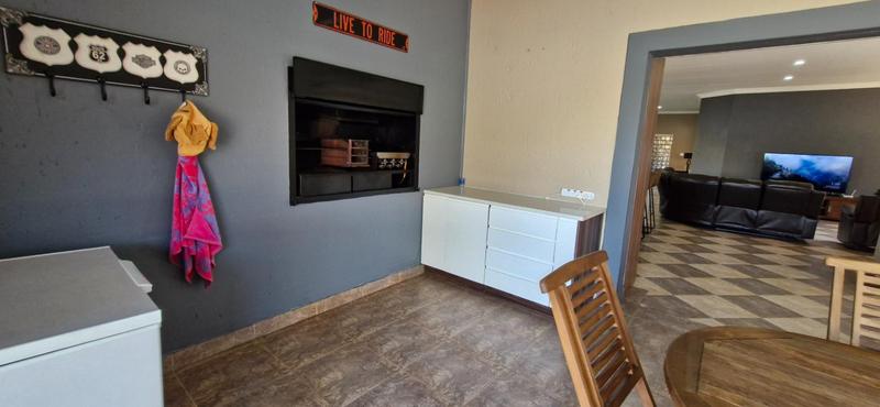 3 Bedroom Property for Sale in Sonneveld Gauteng