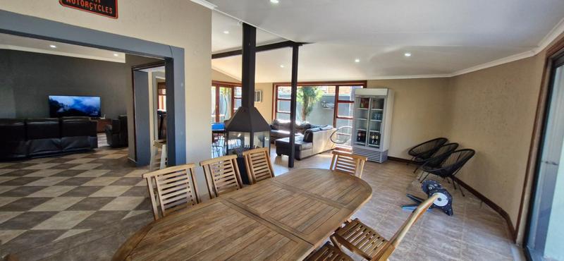3 Bedroom Property for Sale in Sonneveld Gauteng