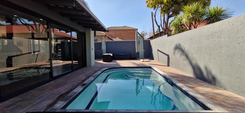 3 Bedroom Property for Sale in Sonneveld Gauteng