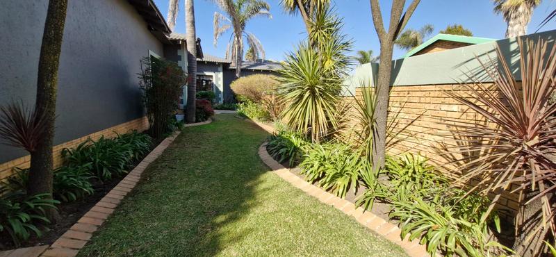 3 Bedroom Property for Sale in Sonneveld Gauteng