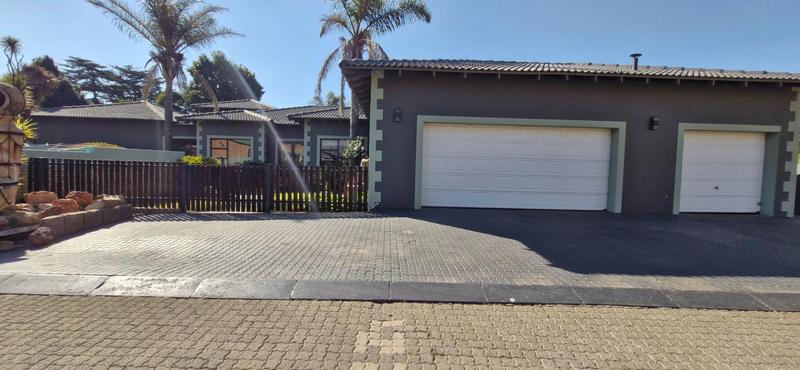 3 Bedroom Property for Sale in Sonneveld Gauteng