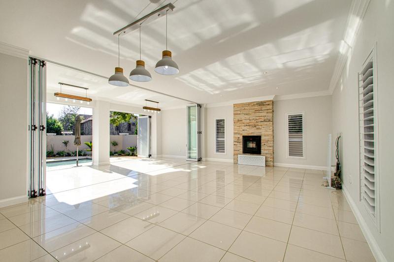 To Let 3 Bedroom Property for Rent in Broadacres Gauteng