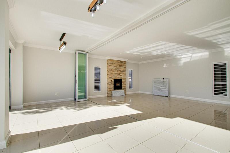 To Let 3 Bedroom Property for Rent in Broadacres Gauteng