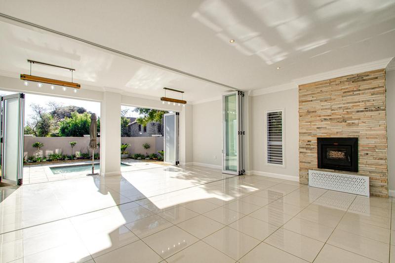 To Let 3 Bedroom Property for Rent in Broadacres Gauteng