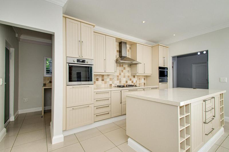 To Let 3 Bedroom Property for Rent in Broadacres Gauteng