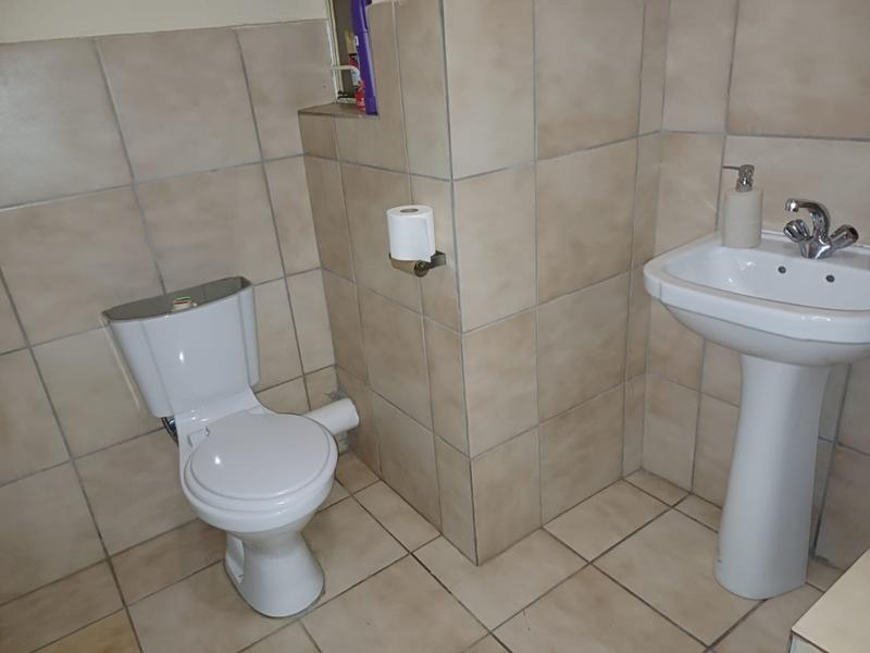 2 Bedroom Property for Sale in Wilro Park Gauteng