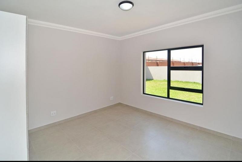 To Let 4 Bedroom Property for Rent in Swallow Hills Lifestyle Estate Gauteng