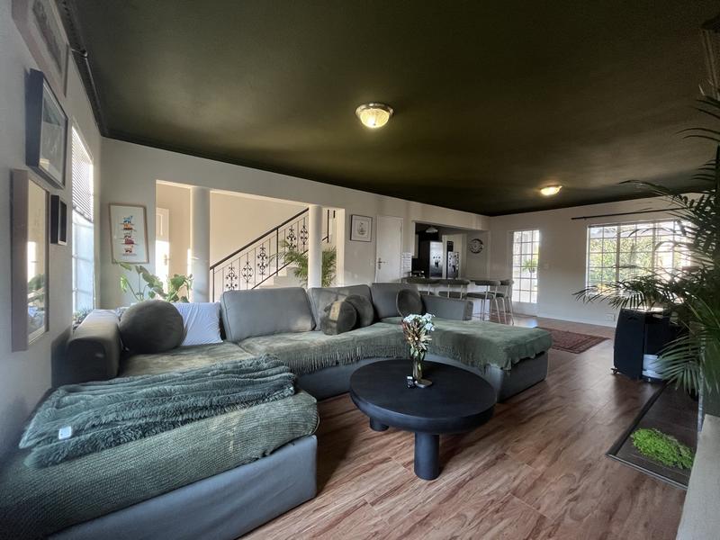 To Let 2 Bedroom Property for Rent in Waterkloof Ridge Gauteng