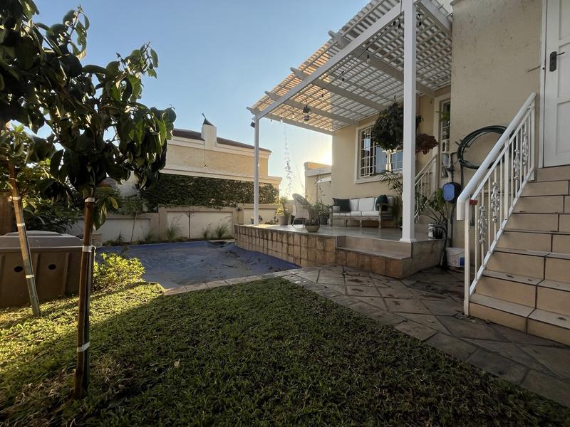 To Let 2 Bedroom Property for Rent in Waterkloof Ridge Gauteng