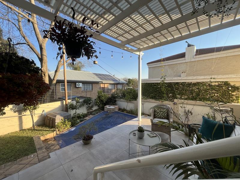 To Let 2 Bedroom Property for Rent in Waterkloof Ridge Gauteng
