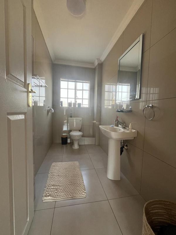 To Let 2 Bedroom Property for Rent in Waterkloof Ridge Gauteng