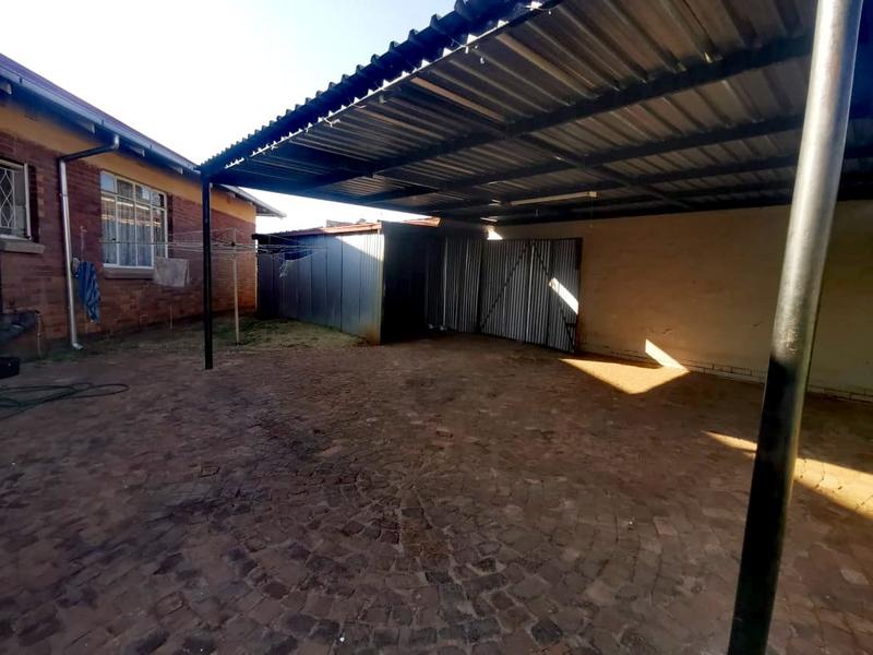 3 Bedroom Property for Sale in Selection Park Gauteng