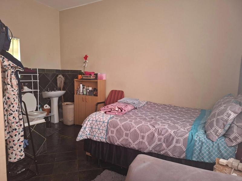 2 Bedroom Property for Sale in Johannesburg Gauteng
