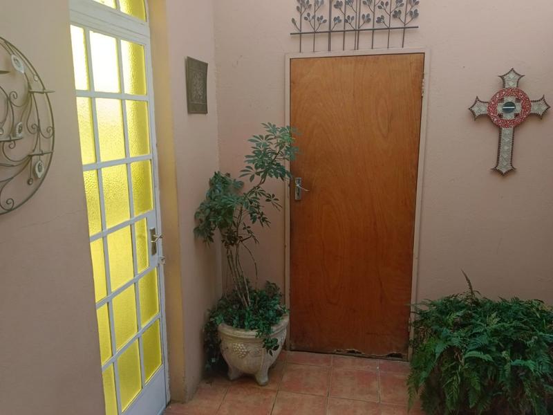 To Let 3 Bedroom Property for Rent in Greenhills Gauteng