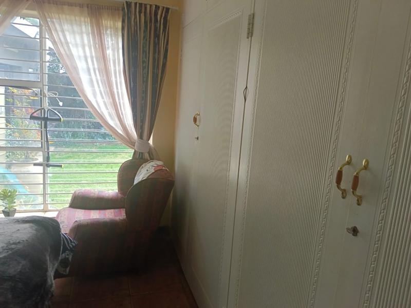 To Let 3 Bedroom Property for Rent in Greenhills Gauteng