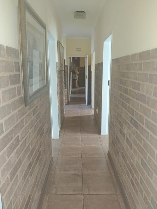 To Let 3 Bedroom Property for Rent in Greenhills Gauteng