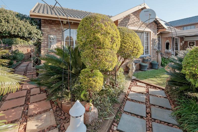 3 Bedroom Property for Sale in Wierdaglen Estate Gauteng
