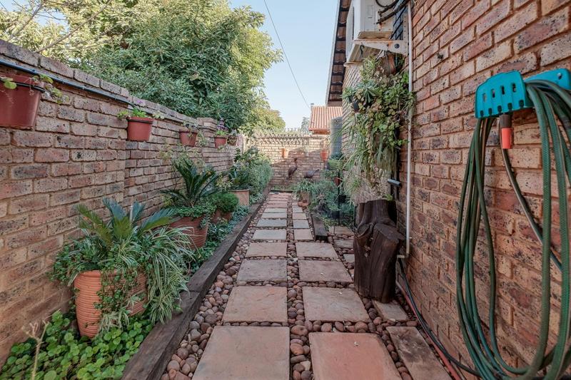 3 Bedroom Property for Sale in Wierdaglen Estate Gauteng