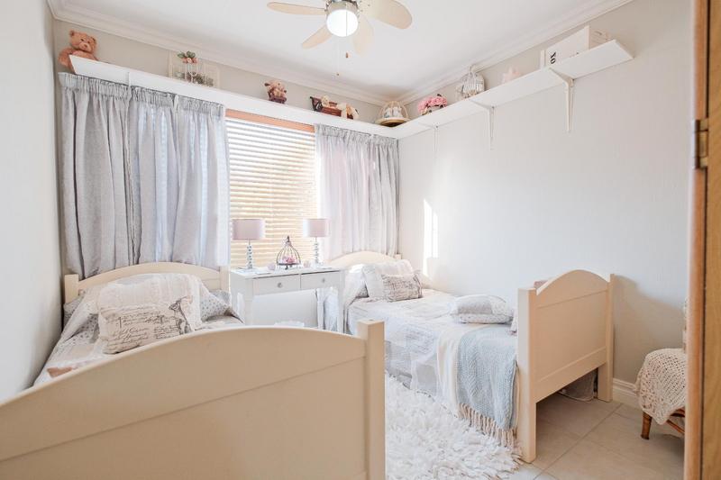 3 Bedroom Property for Sale in Wierdaglen Estate Gauteng