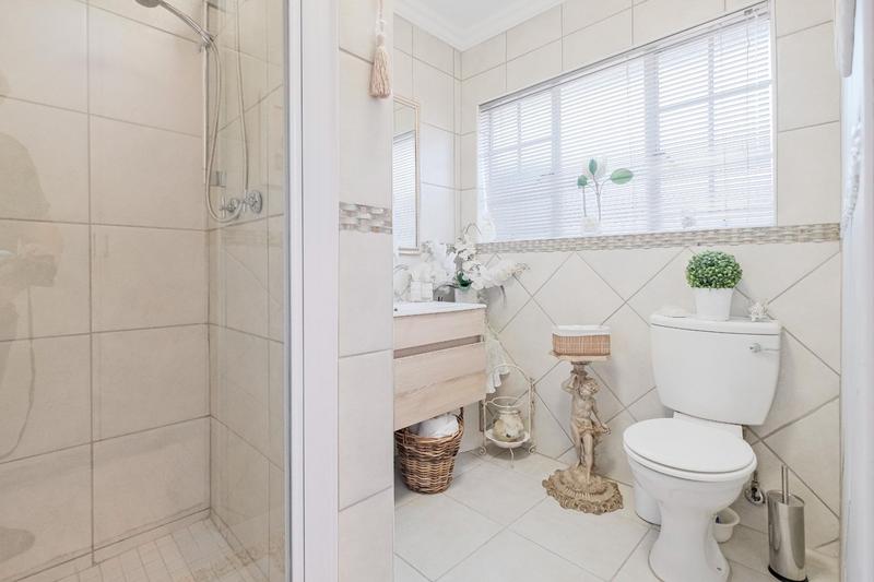 3 Bedroom Property for Sale in Wierdaglen Estate Gauteng